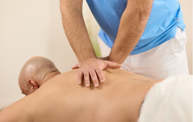Behandlung am Rücken